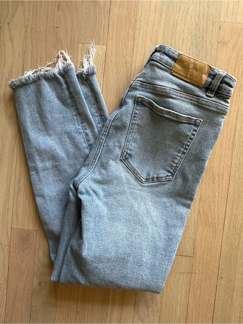 Zara Light Blue High-Waist Ankle Jeans with Frayed Hem
